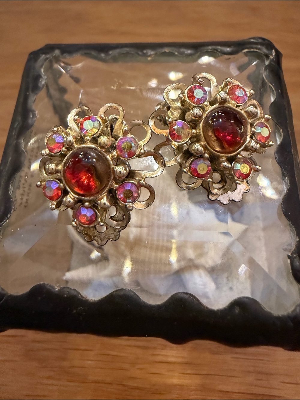✨ Vintage Unsigned West Germany Style Ruby Red Filigree Clip-On Earrings ✨